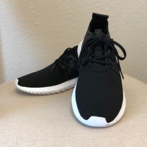 Adidas Black Tubular PYV 702001